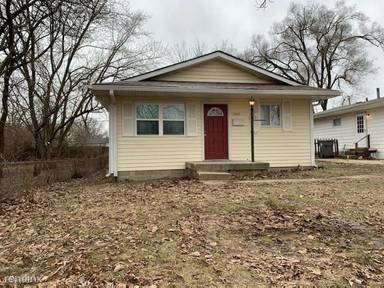 Main picture of 3380 N Downey Ave