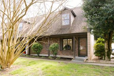Main picture of 2702 Sood Rd