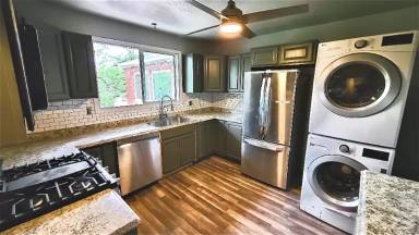 Main picture of 3033 Van Buren Ave