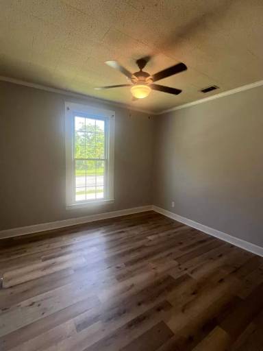 Main picture of 301 S College St