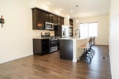 Main picture of 2835 S Fox Ct