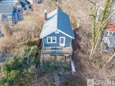 Main picture of 1109 Halpin Ave