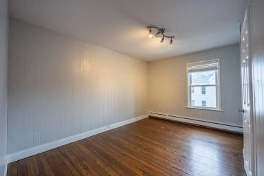 Main picture of 182 Clinton Ave