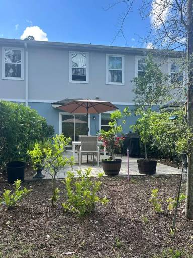 Main picture of 38 Scotch Pebble Dr