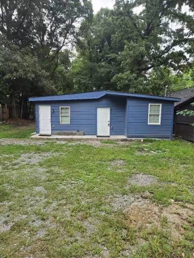 Main picture of 3209 Peachtree St