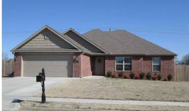 Main picture of 2211 Hunter Dr