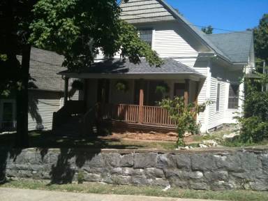 Main picture of 656 8th Ave