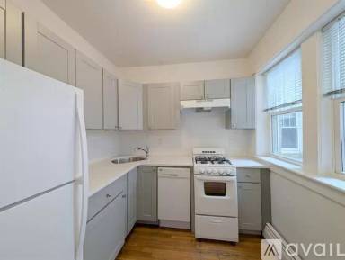 Main picture of 36 College Ave