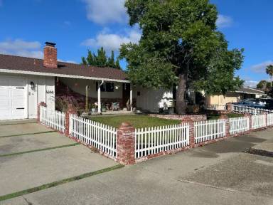 Main picture of 4668 Springwood Way