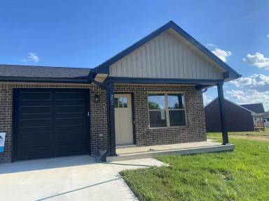 Main picture of 202 Parkers Loop