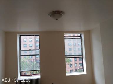 Main picture of 226 Willis Ave