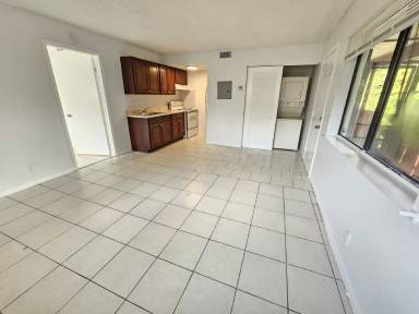 Main picture of 4311 NW 19th St
