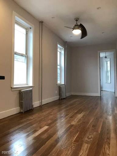 Main picture of 82 Saratoga Ave