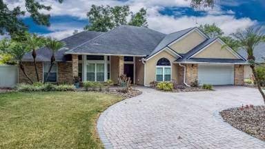 Main picture of 7649 Apple Tree Cir