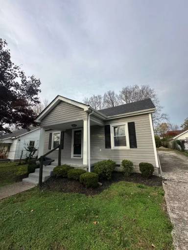 Main picture of 639 Golfview Dr