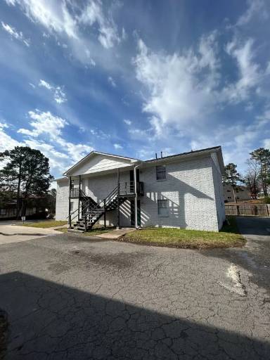 Main picture of Meredith Ct