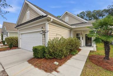 Main picture of 125 Mystic Point Dr