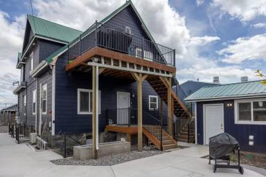 Main picture of 415 SW 7th St