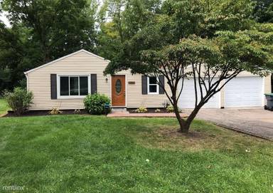 Main picture of 1050 Janet Dr