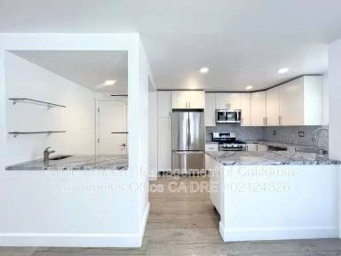 Main picture of 2330 Oak St