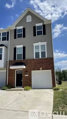 Main picture of 415 Landing Dr