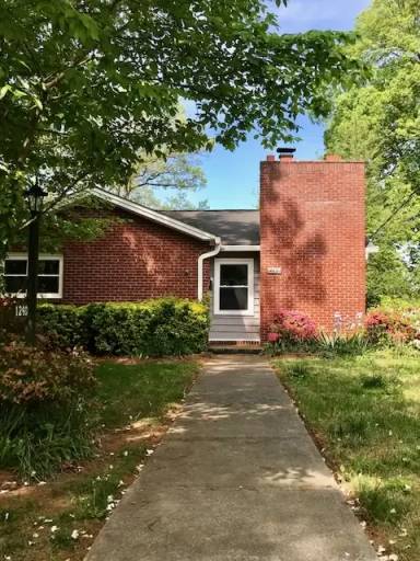 Main picture of 1240 Martin St
