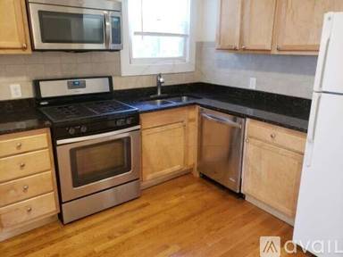 Main picture of 127 Summer St