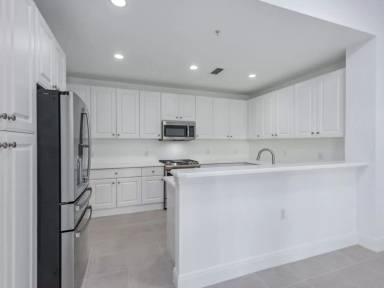 Main picture of 735 8th St S