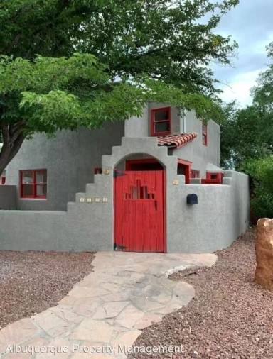 Main picture of 3503 Berkeley Pl NE