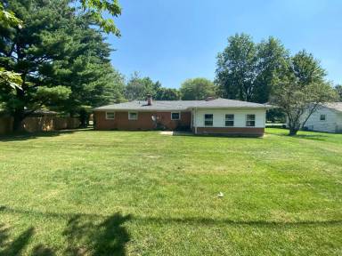 Main picture of 10520 N Delaware St