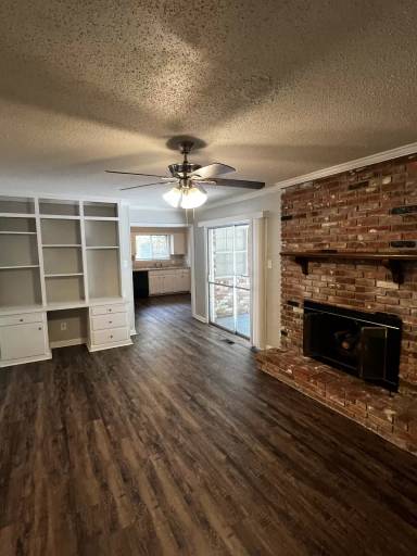 Main picture of 4705 N Cedar St