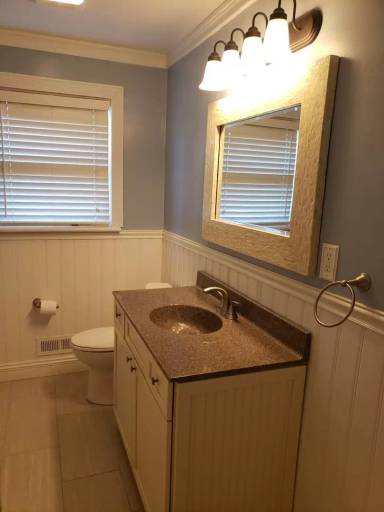 Main picture of 1421 Lakeside Rd