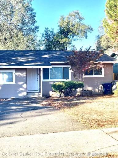 Main picture of 2794 Helen St