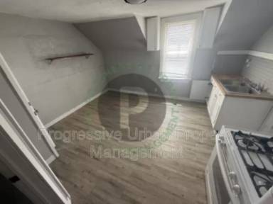 Main picture of 4067 E 57th St