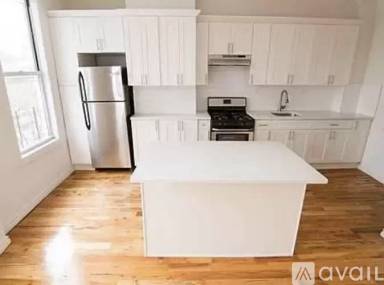 Main picture of 456 Glenmore Ave