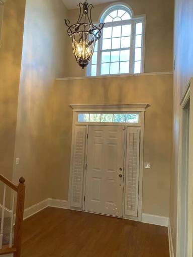 Main picture of 933 Woody Hill Cir