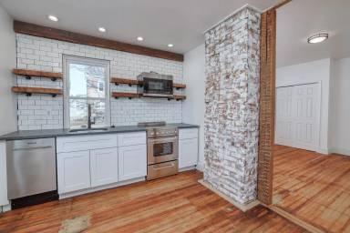 Main picture of 220 Central Ave