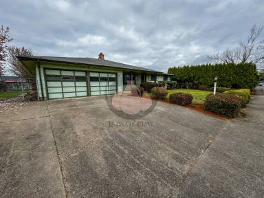 Main picture of 333 Connecticut Ave SE