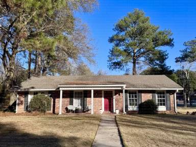 Main picture of 2736 E Lindsay Dr