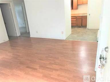 Main picture of 4200 Pasadena Pl NE
