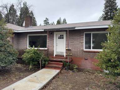 Main picture of 605 Berry St