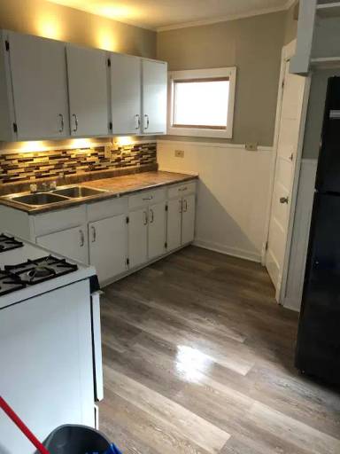 Main picture of 79 California St