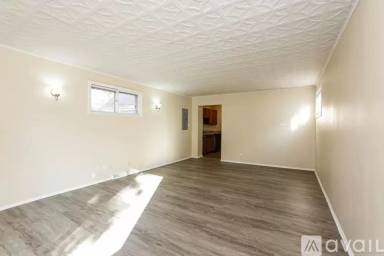 Main picture of 8443 Lockwood Ave