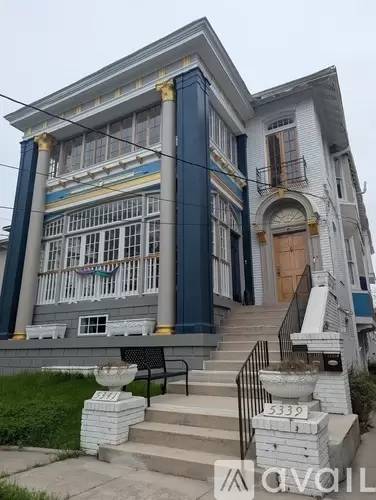 Main picture of 5339 Saint Charles Ave
