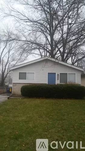 Main picture of 12052 Madrid Ave