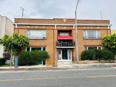 Main picture of 1841 E 4th St