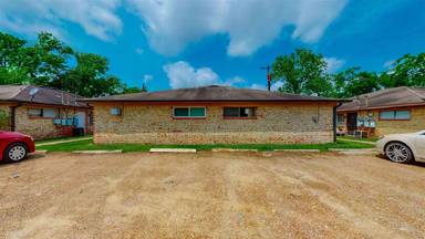 Main picture of 206 Lynn Dr