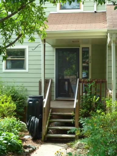 Main picture of 204 Cedarwood Ln