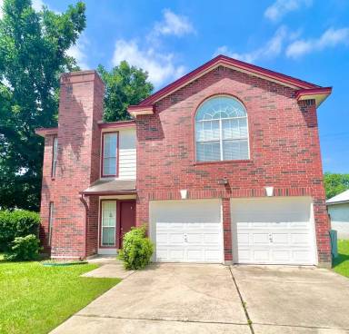 Main picture of 106 Finch Ln