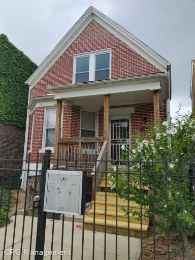 Main picture of 904 N Homan Ave